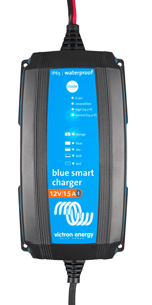 Chytrá nabíjačka batérií BlueSmart 12V/15A IP65+DC konektor