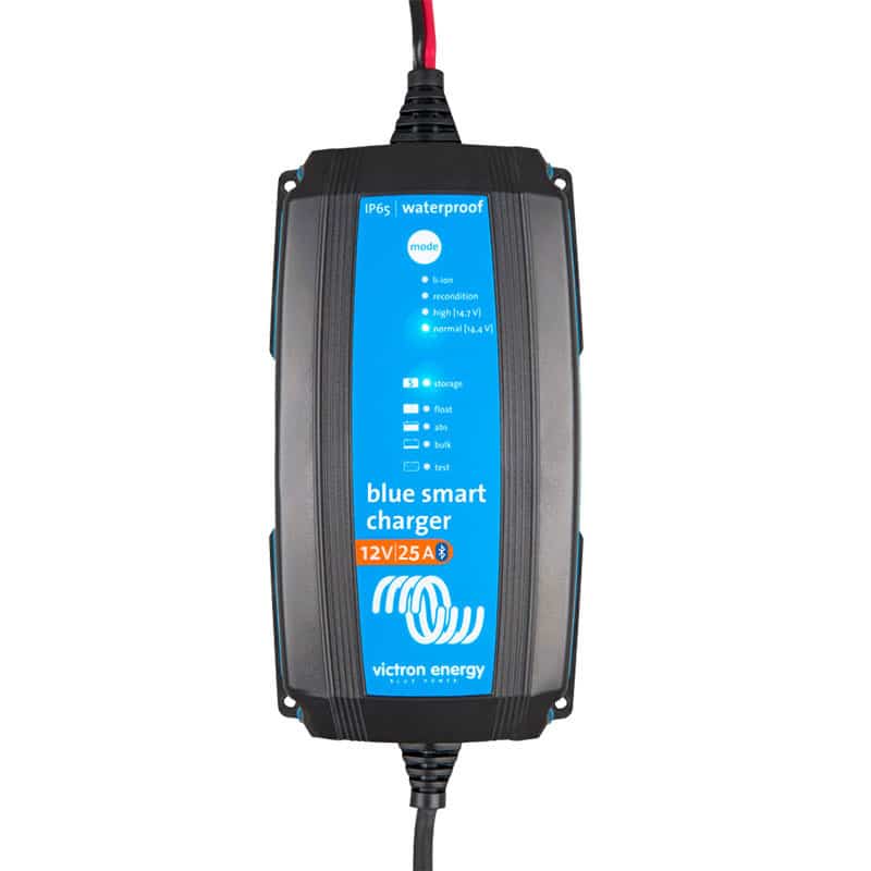 Chytrá nabíjačka batérií BlueSmart 12V/25A IP65+DC konektor